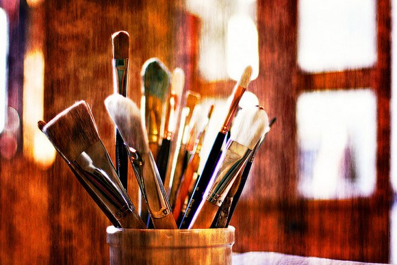 Hop, un p'tit coup de peinture Peinture et pinceaux
